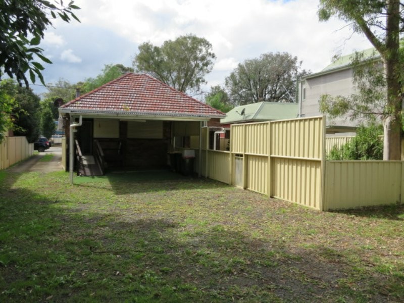 121 Dumaresq Street, Campbelltown NSW 2560