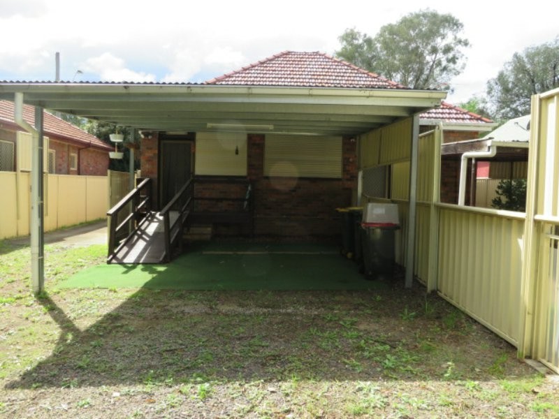 121 Dumaresq Street, Campbelltown NSW 2560