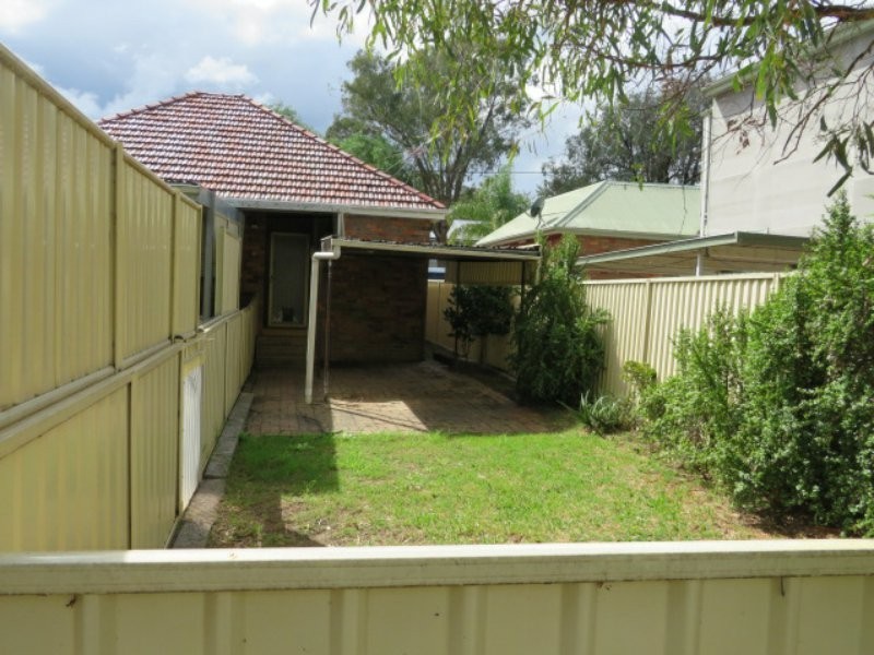 121 Dumaresq Street, Campbelltown NSW 2560
