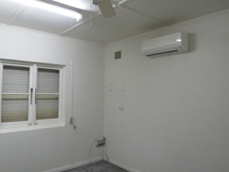 121 Dumaresq Street, Campbelltown NSW 2560