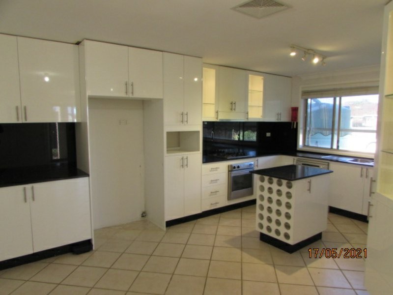 57 McLaughlin Circuit, Bradbury NSW 2560