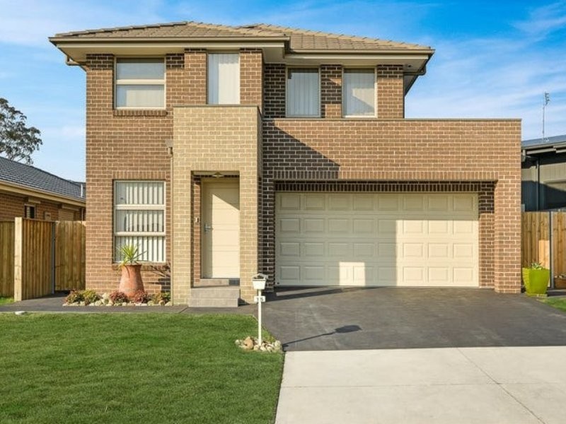 15 Bowerman Road, Elderslie NSW 2570