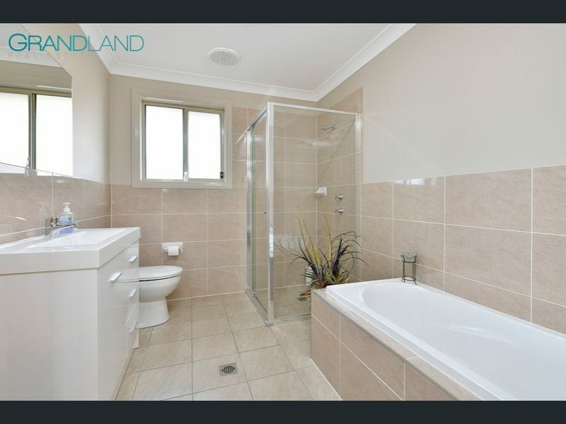 15 Bowerman Road, Elderslie NSW 2570