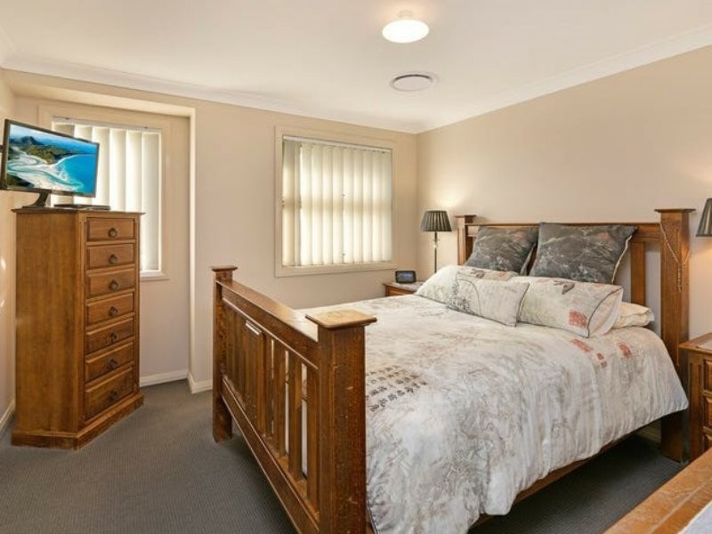 15 Bowerman Road, Elderslie NSW 2570