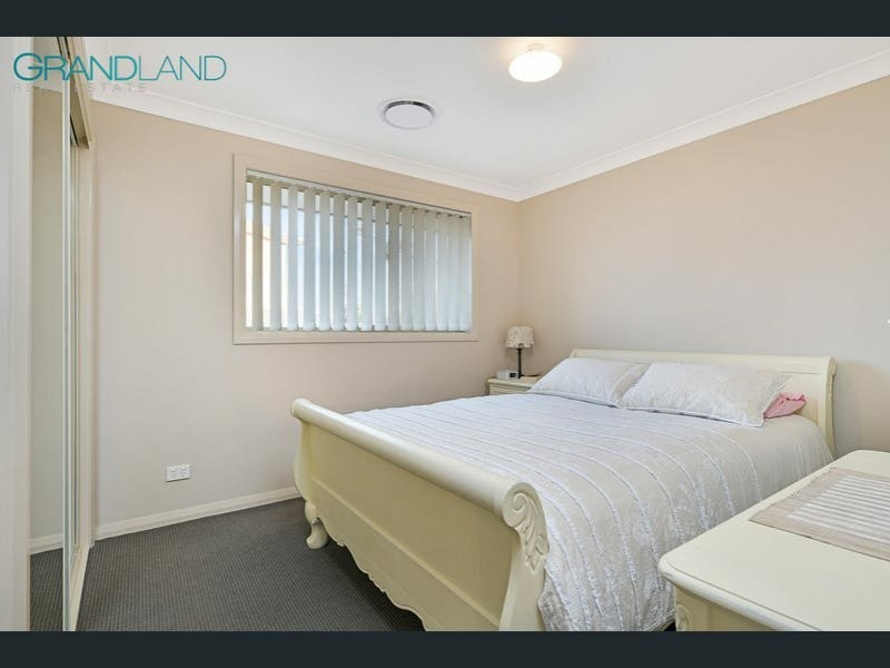 15 Bowerman Road, Elderslie NSW 2570