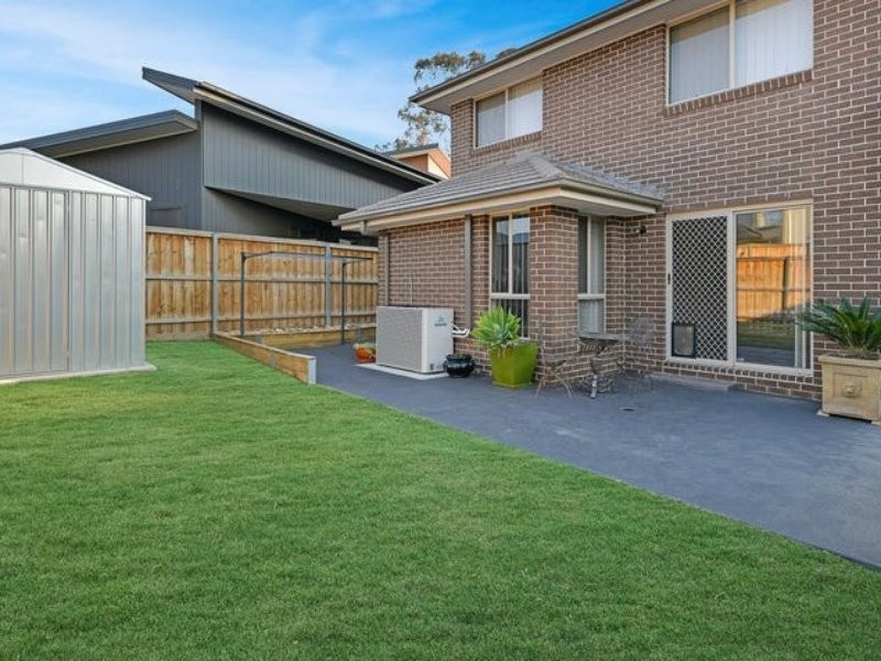 15 Bowerman Road, Elderslie NSW 2570