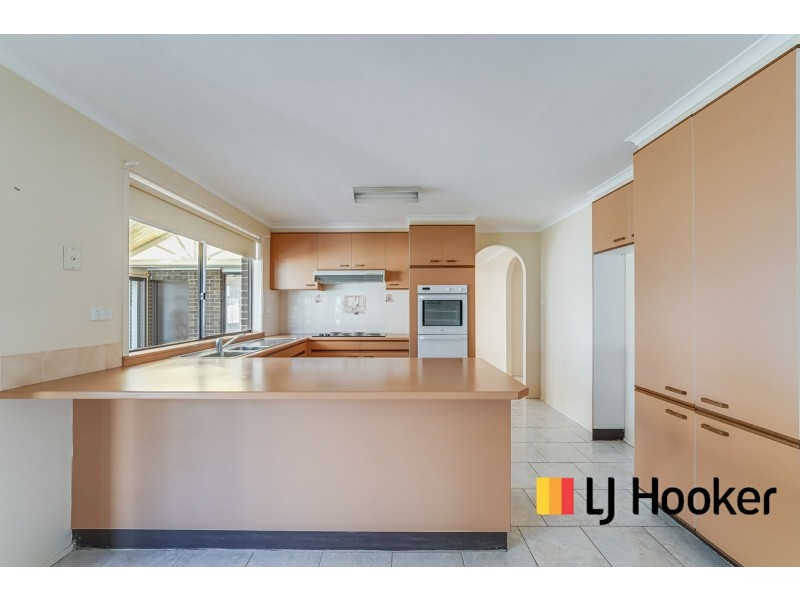 5 Tammar Place, St Helens Park NSW 2560