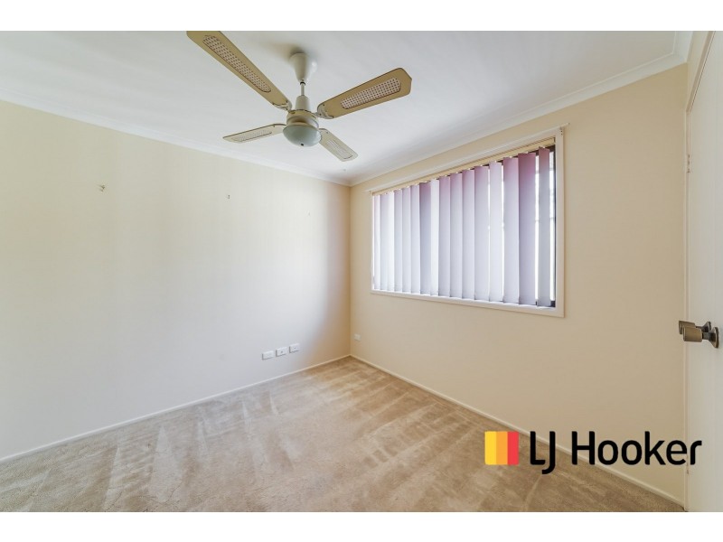 5 Tammar Place, St Helens Park NSW 2560
