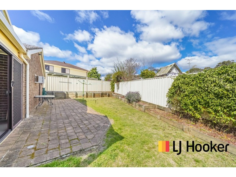 5 Tammar Place, St Helens Park NSW 2560
