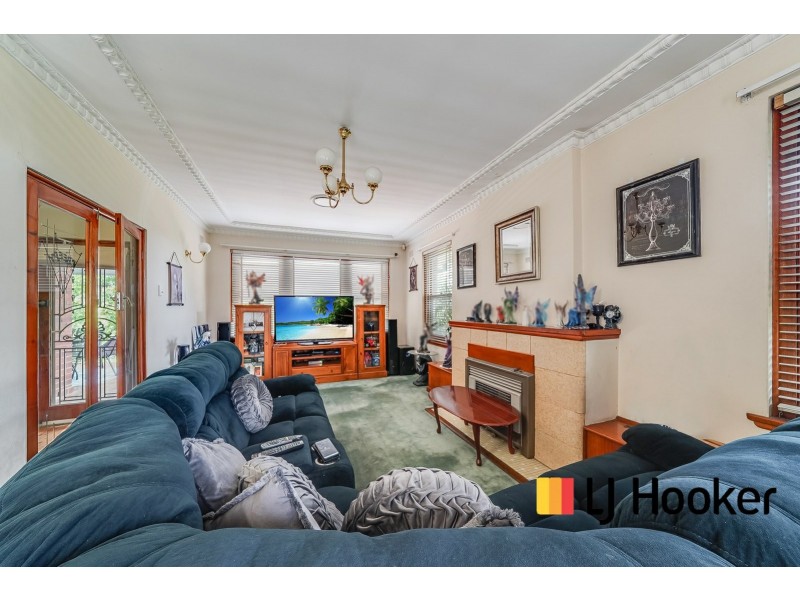136 Lindesay Street, Campbelltown NSW 2560