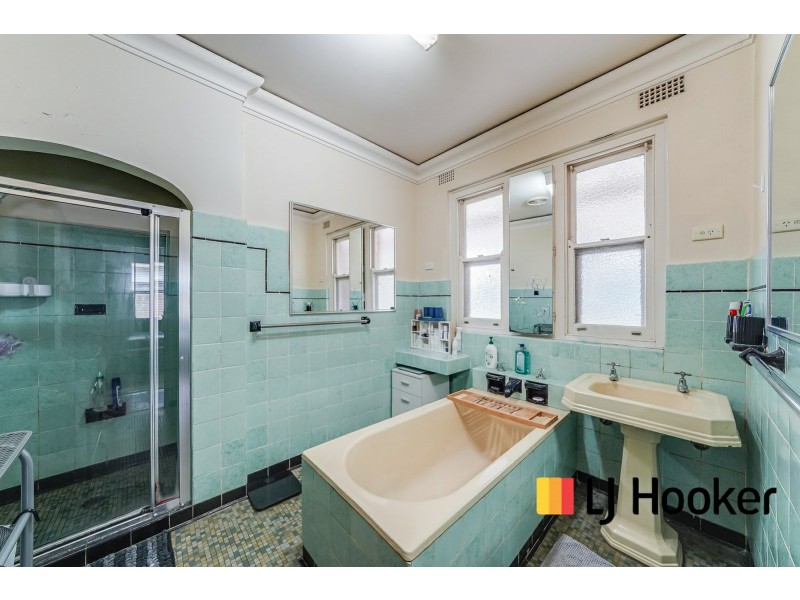 136 Lindesay Street, Campbelltown NSW 2560