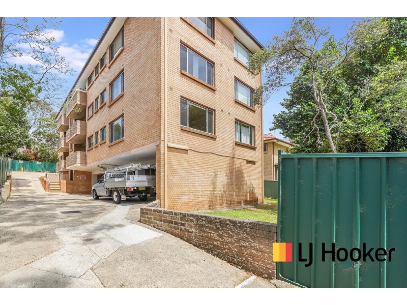 3/28a Moore Street, Campbelltown NSW 2560