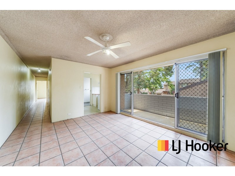 3/28a Moore Street, Campbelltown NSW 2560
