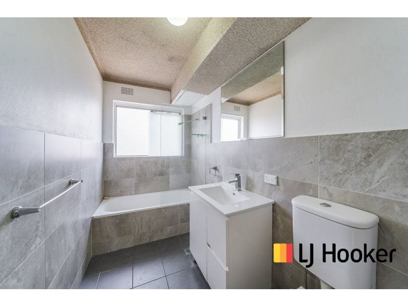 3/28a Moore Street, Campbelltown NSW 2560