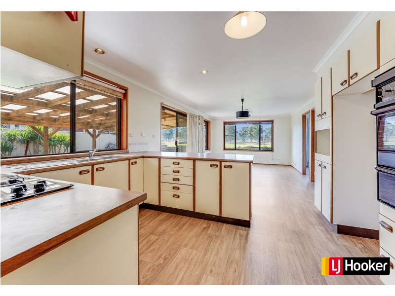 26 Bernardo Street, Rosemeadow NSW 2560