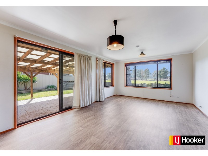 26 Bernardo Street, Rosemeadow NSW 2560