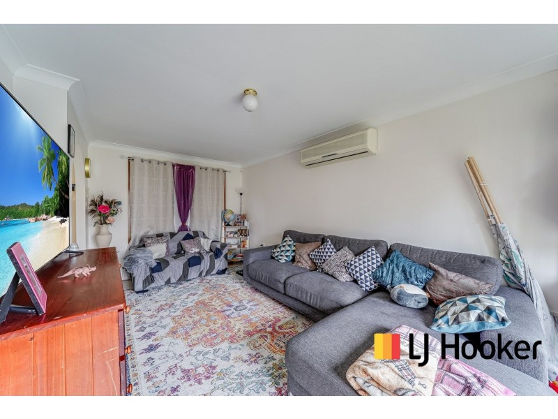 1/6 Allard Place, Ingleburn NSW 2565