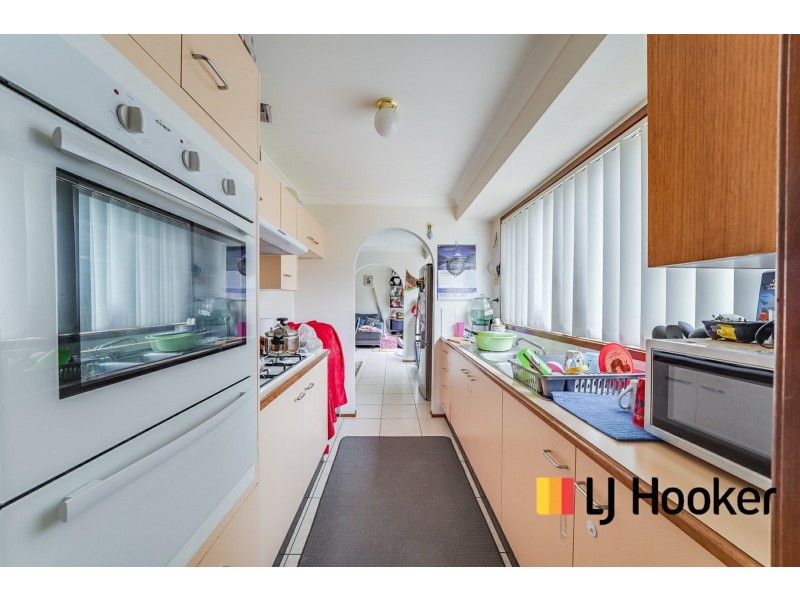 1/6 Allard Place, Ingleburn NSW 2565