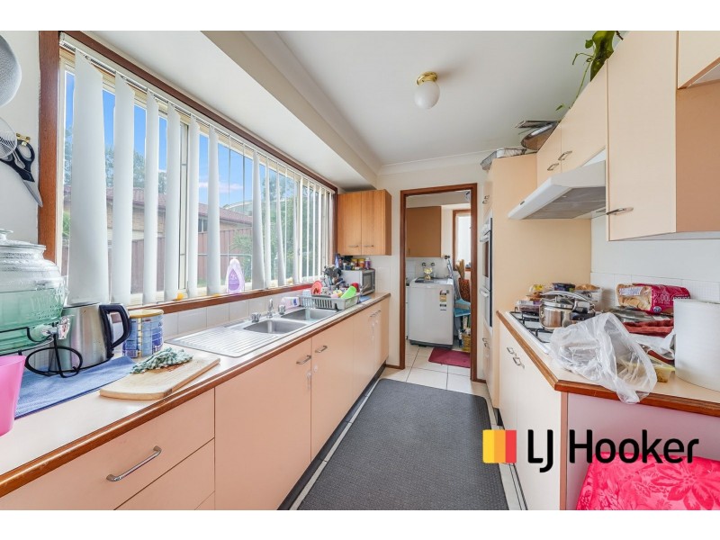 1/6 Allard Place, Ingleburn NSW 2565