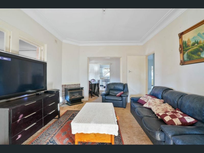 25 Appin Road, Bradbury NSW 2560