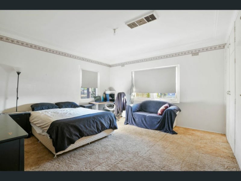 25 Appin Road, Bradbury NSW 2560