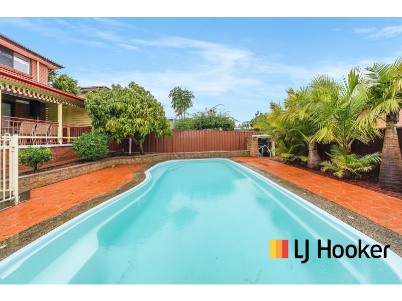 10 Arkansas Place, Kearns NSW 2558