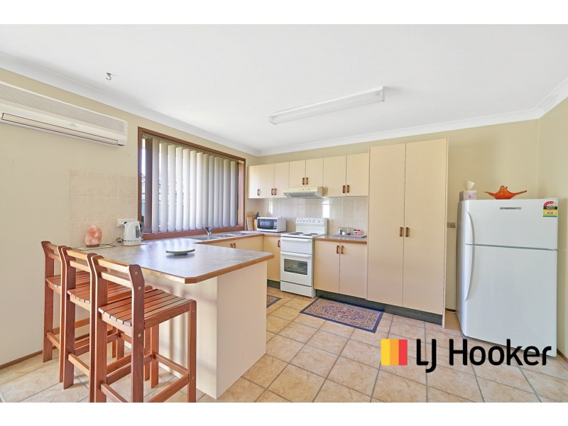 2/63 Kingsclare Rd, Leumeah NSW 2560