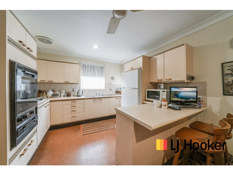 32 Oberon Rd, Ruse NSW 2560