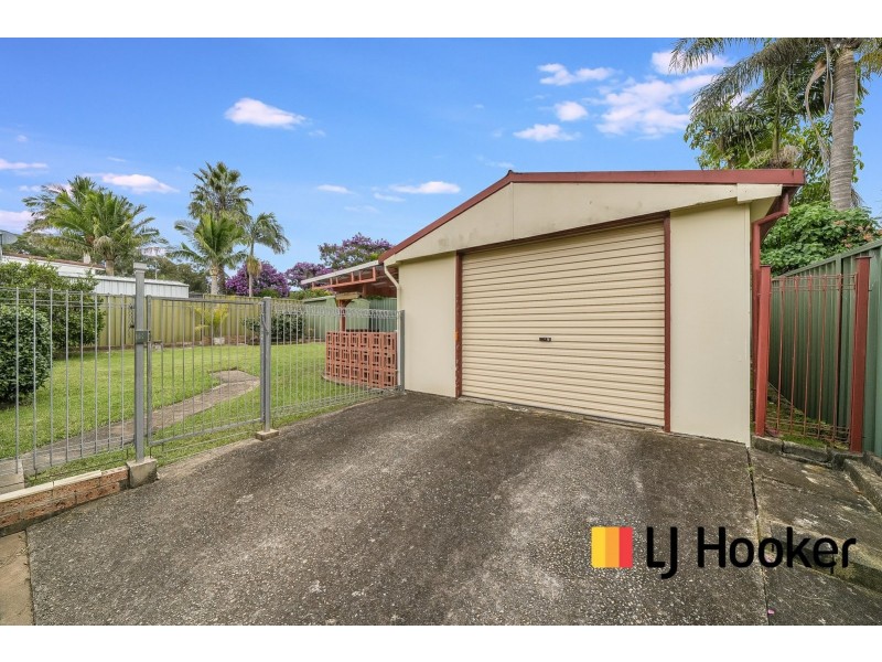 32 Oberon Rd, Ruse NSW 2560