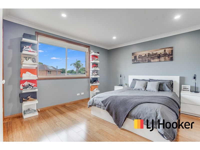 11 Carstairs Place, St Andrews NSW 2566