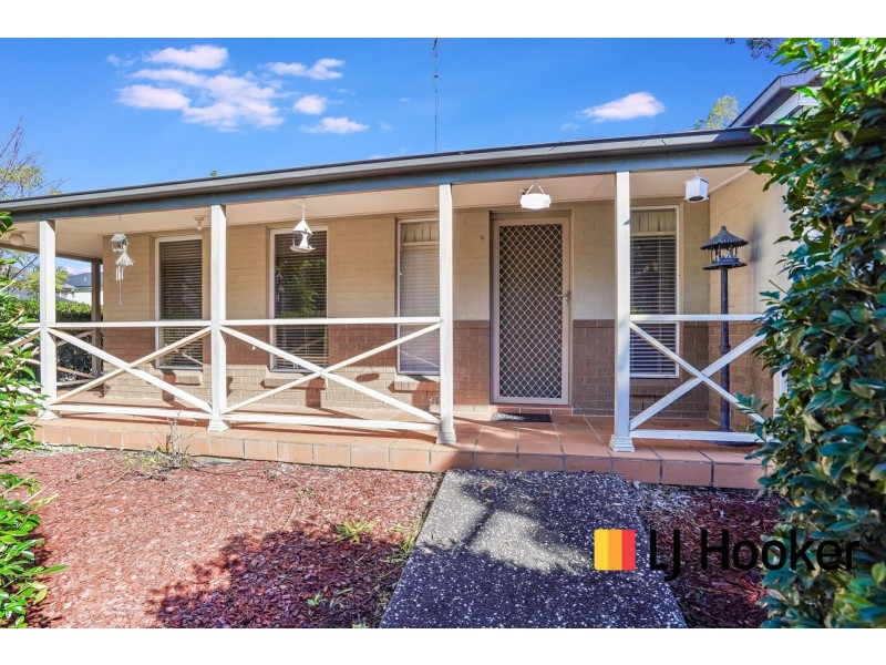 2 Greenwich Walk, Campbelltown NSW 2560