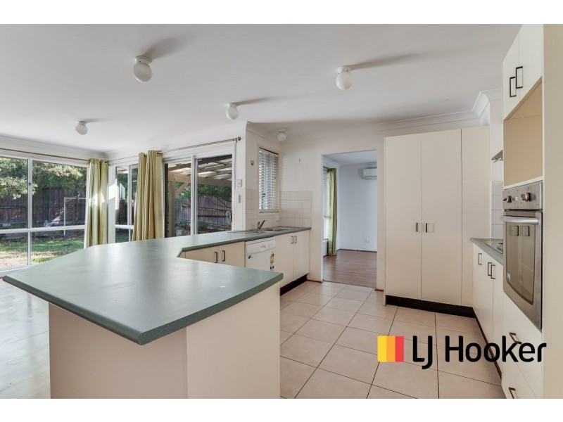 2 Greenwich Walk, Campbelltown NSW 2560