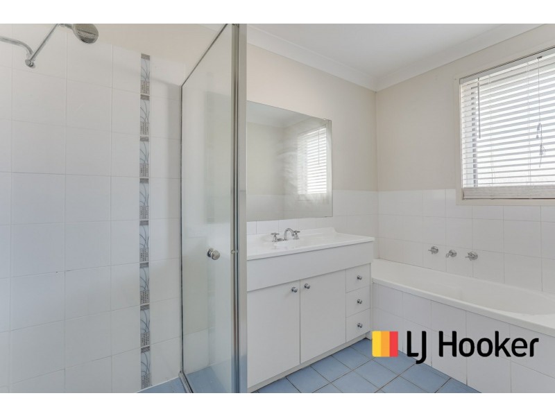 2 Greenwich Walk, Campbelltown NSW 2560