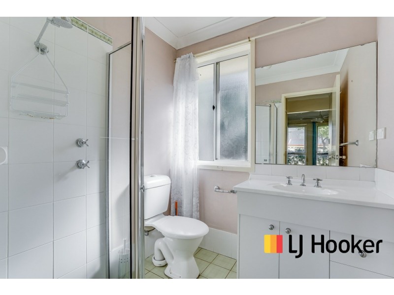 2 Greenwich Walk, Campbelltown NSW 2560