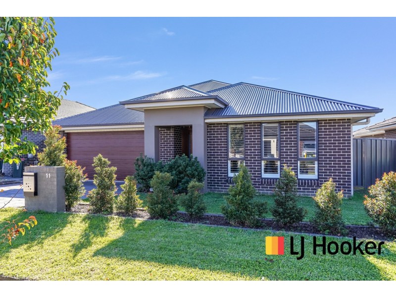 11 Milton Circuit, Oran Park NSW 2570