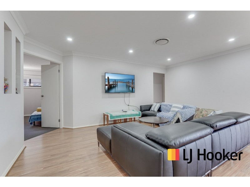 11 Milton Circuit, Oran Park NSW 2570