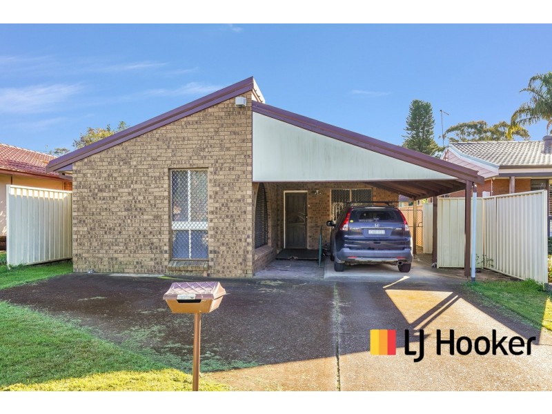 103 Potoroo Avenue, St Helens Park NSW 2560