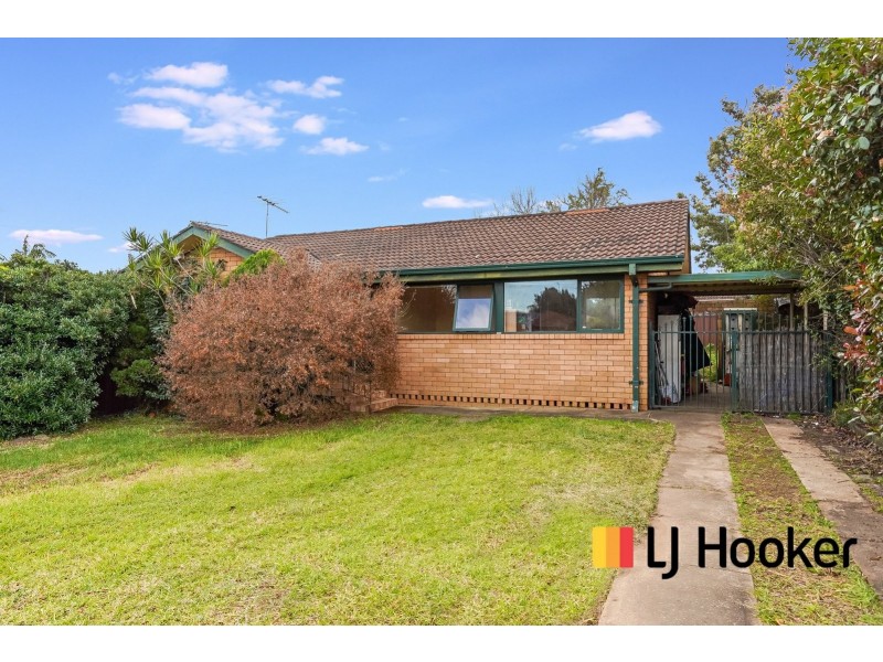 155 St Johns Rd, Bradbury NSW 2560