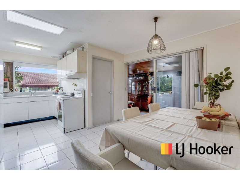 155 St Johns Rd, Bradbury NSW 2560