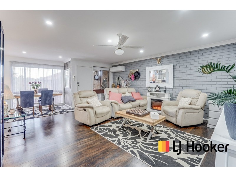 8 Keats Place, Ingleburn NSW 2565