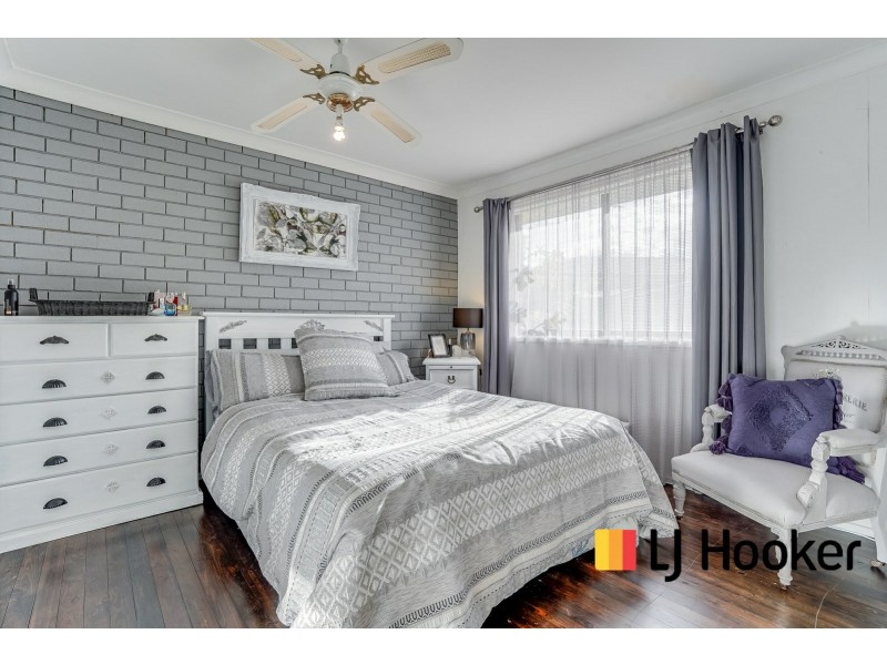 8 Keats Place, Ingleburn NSW 2565