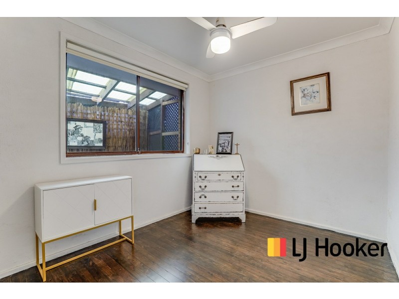 8 Keats Place, Ingleburn NSW 2565