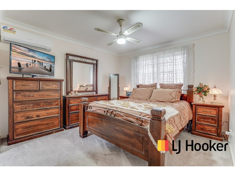 11 Corundum Close, Eagle Vale NSW 2558