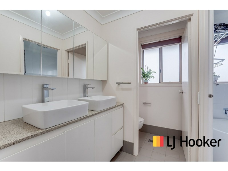 11 Corundum Close, Eagle Vale NSW 2558