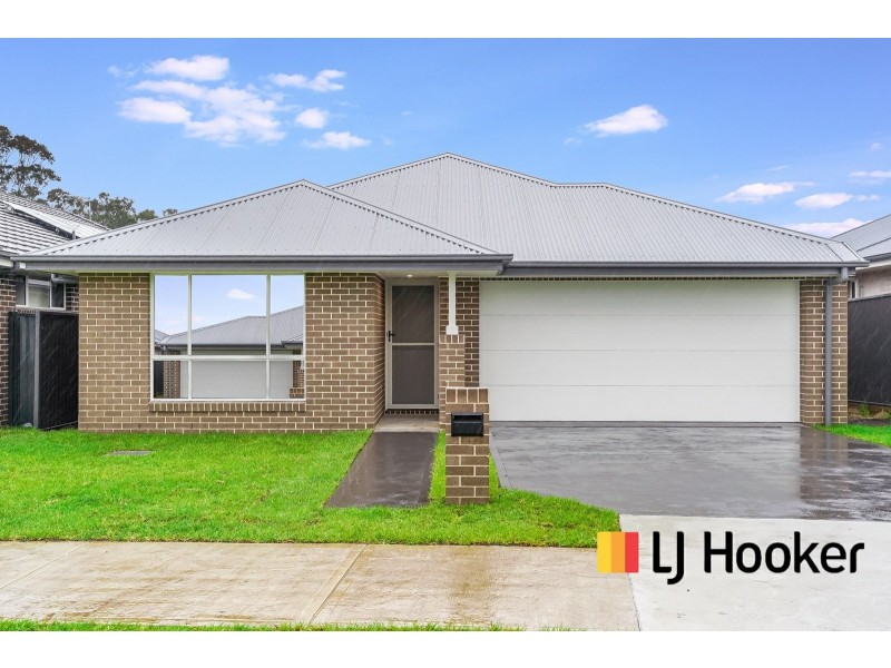 8 Corry Street, Thirlmere NSW 2572