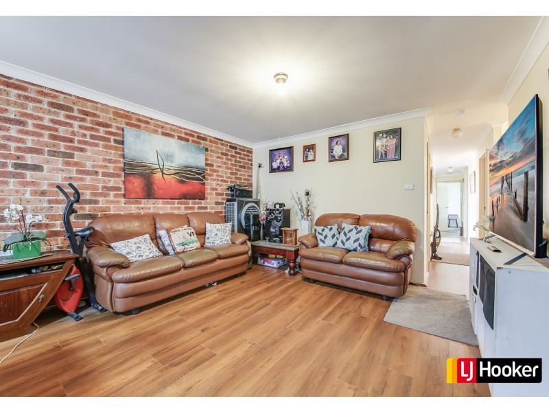 15A Mackenzie Place, Kearns NSW 2558