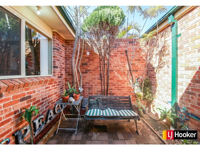 15A Mackenzie Place, Kearns NSW 2558