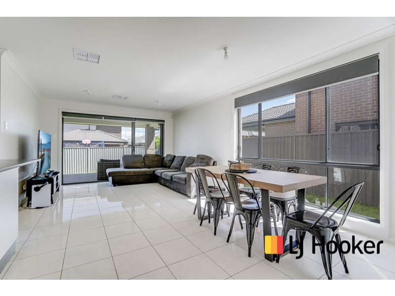 20 Ivory Curl Street, Gregory Hills NSW 2557