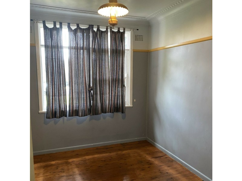 30 Kingsclare Street, Leumeah NSW 2560