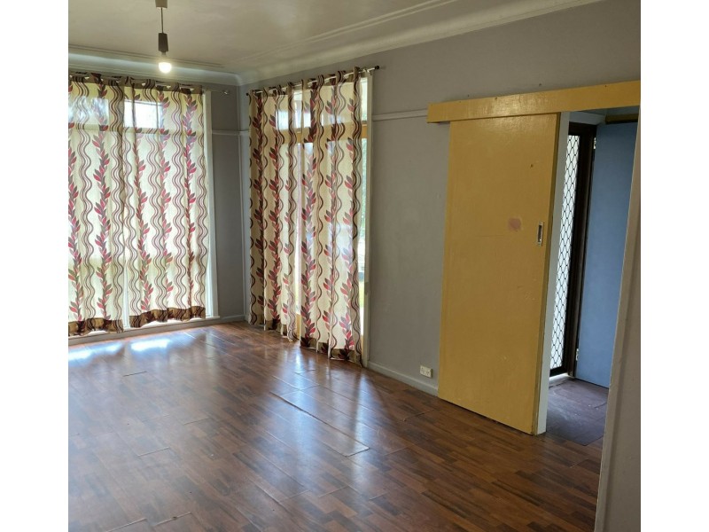 30 Kingsclare Street, Leumeah NSW 2560